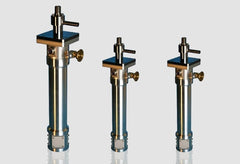 Helium Flow Cryostats